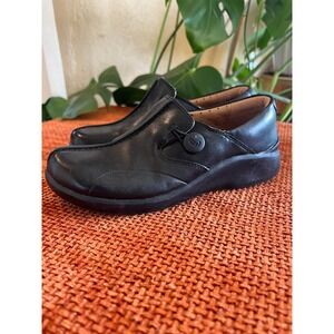 Clarks Black Leather Slip On Loafers Button Detail Womens Shoes Sz 5/35